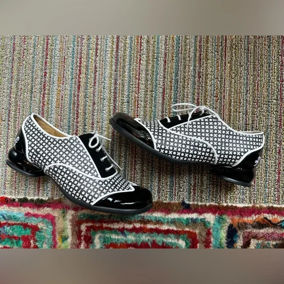 SOLD! Fluevog NEW Fellowship Martha x/o print contrast lace-up loafers -10/10.5 - Picture 9 of 16